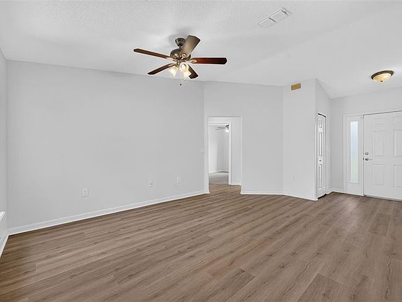 5th image of 719 WAXWING COURT