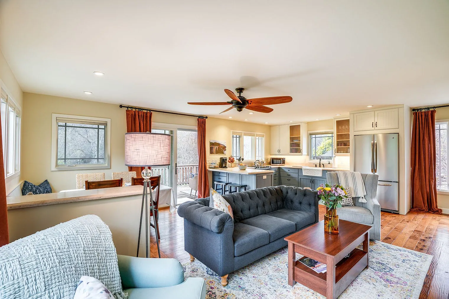 2 bed, 2.0 bath, 1097 sqft, $6,838 — Photo 1