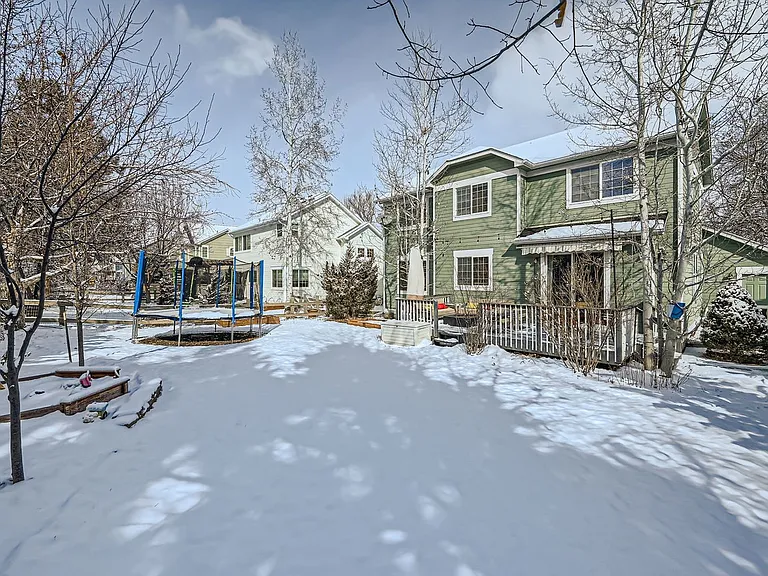 2524 Lexington St — Photo 4