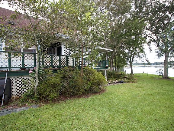 3rd image of 804 E Lakeshore Dr