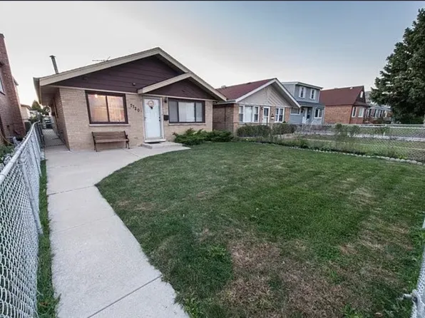 7720 Nagle Ave, Burbank, IL 60459