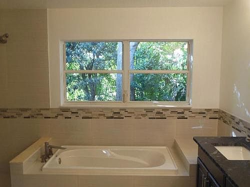 5th image of 4621 W Bay Court Ave