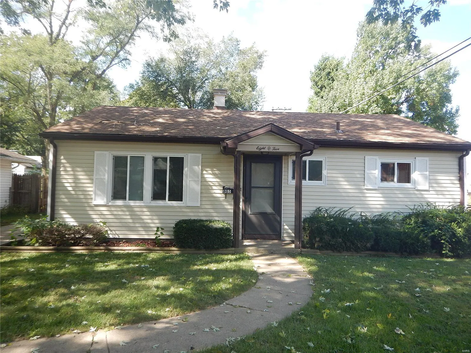 805 Devonshire Dr photo 1