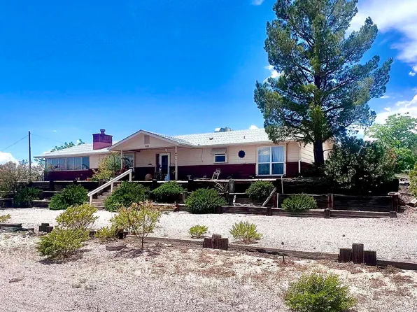 604 Skyline Dr, Elephant Butte, NM 87935