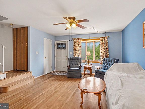 2nd image of 3319 Chesley Ave