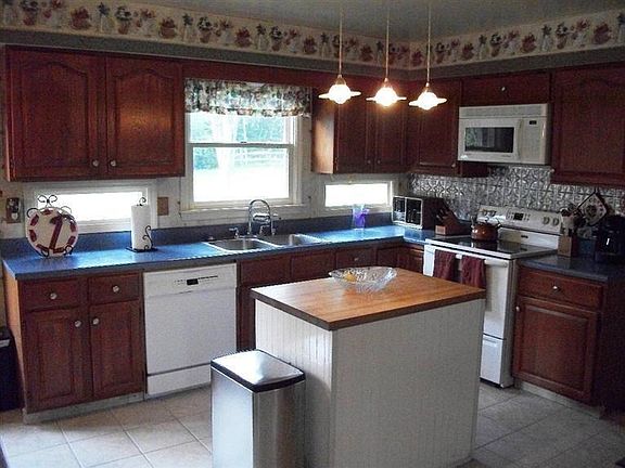 4th image of 5544 Heron Dr