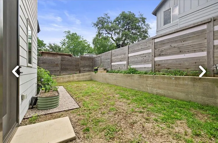 2413 E 9th St #1 — Photo 35