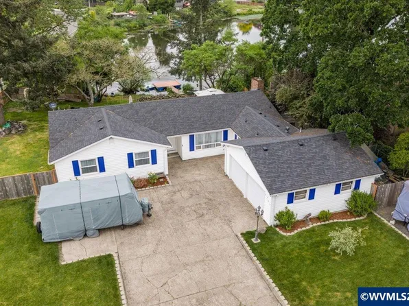 2909 S Shore Dr SE, Albany, OR 97322