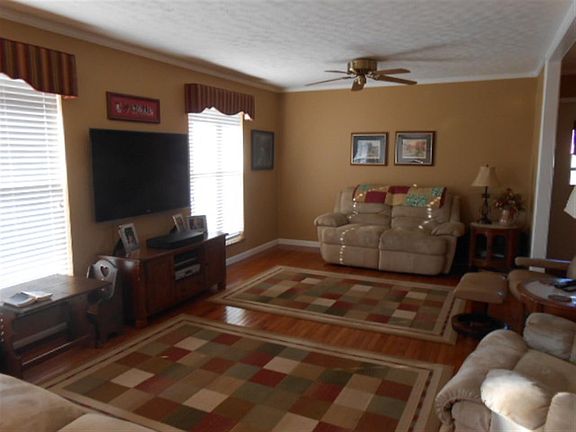 2nd image of 310 E Donaldson Dr