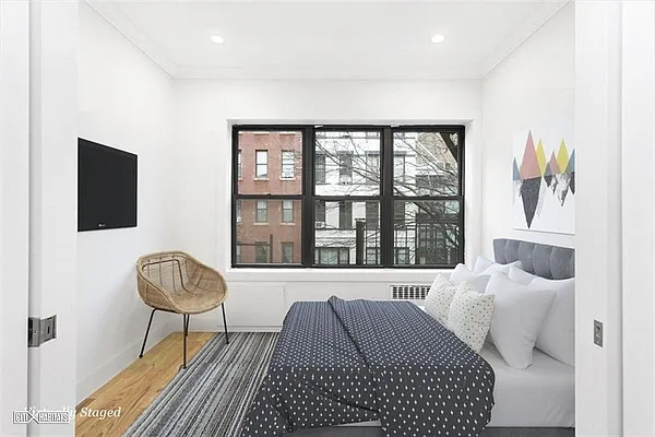 Rented by Compass | media 9