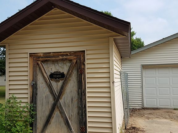 Storage shed