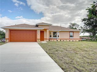 2502 39th St SW, Lehigh Acres, FL 33976
