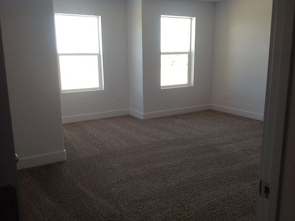 5th image of 758 W Kirkbride Ave S