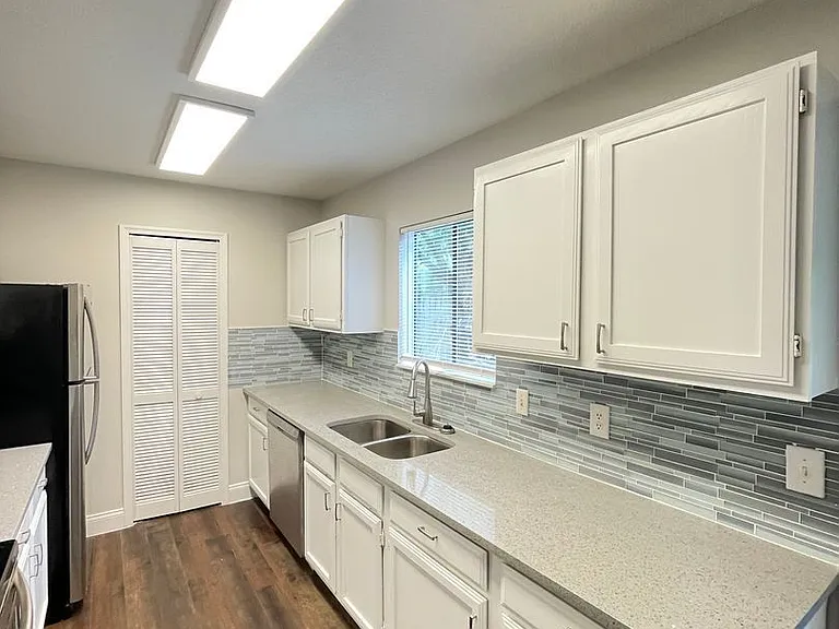 7800 Fernbrook Way — Photo 8