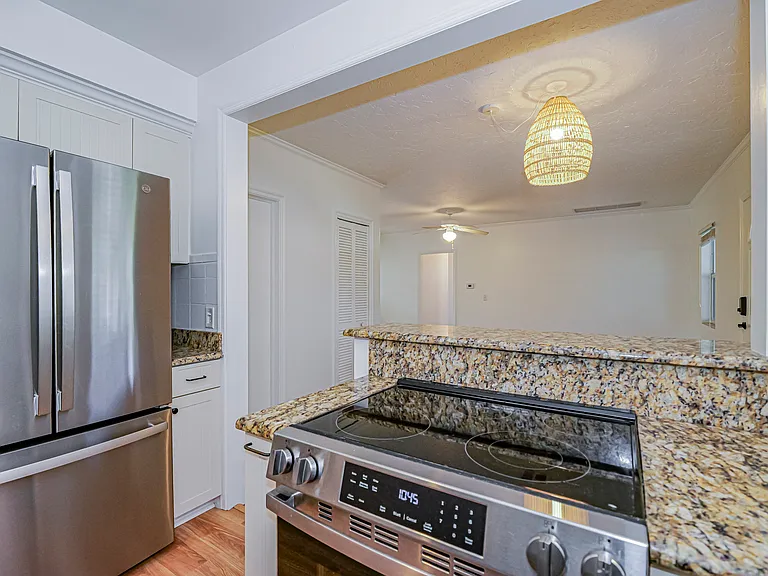2158 Seville Ave — Photo 9