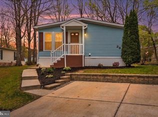 25 Loft Mountain Dr, Sicklerville, NJ 08081