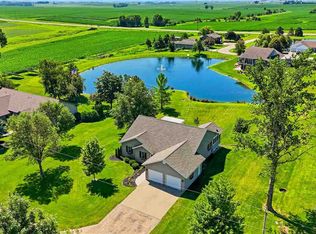 2469 Robbins Ct, Washington, IA 52353