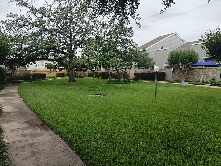 13016 Wirevine Ln — Photo 29