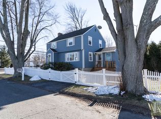 126 Ann St, Fairfield, CT 06824