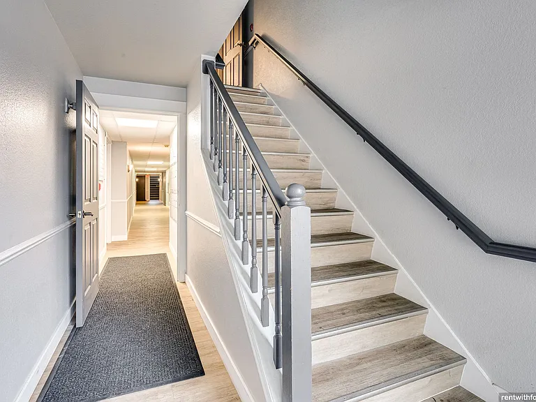 821 Security Dr — Photo 18