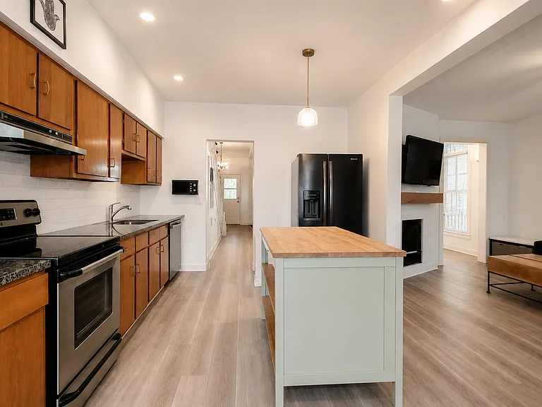 5733 N Ridge Ave #B — Photo 6