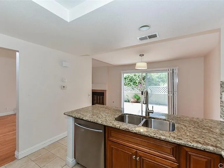 131 Stanford Ct #42 — Photo 13