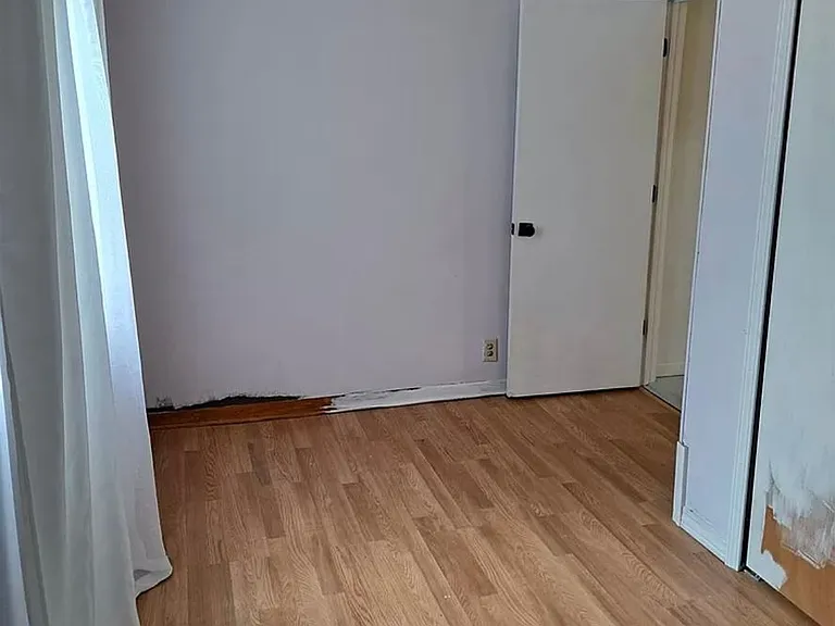205 N Elm St — Photo 9