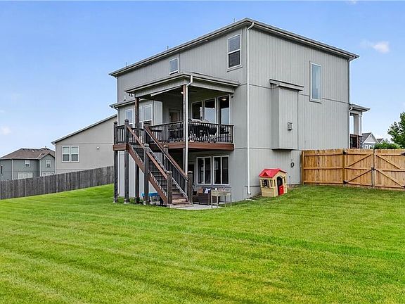 5th image of 6619 NW 105th Ct