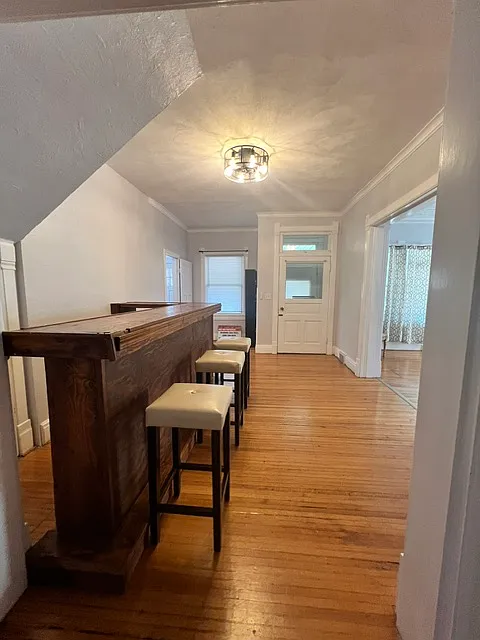 1 bed, 1230 sqft, $1,000 — Photo 3