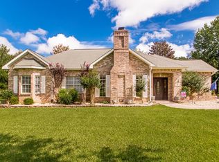 40 Ridgeland Dr, Carriere, MS 39426