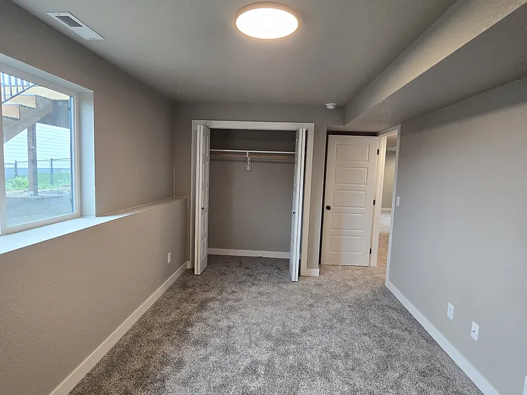 337 Spirit Dr — Photo 9