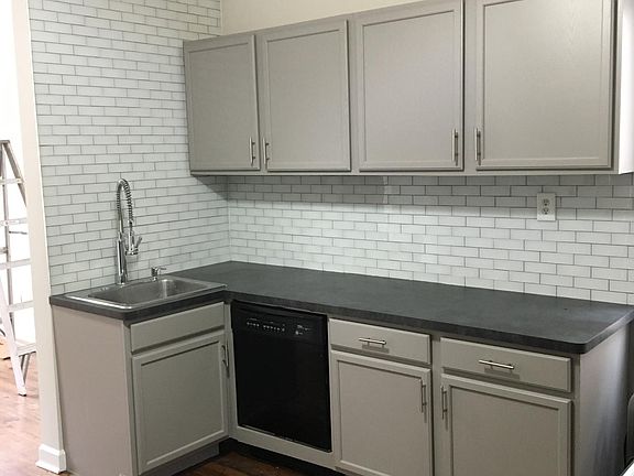 2nd image of 2223 N Hoyne Ave #2FF