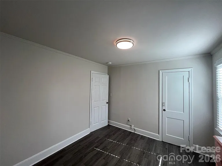 1120 Hensley Rd W — Photo 10