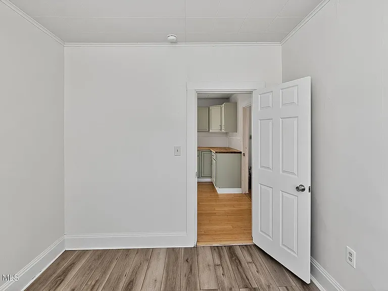 138 Davis Ave #2 — Photo 14