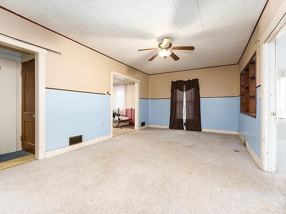 4th image of 272 Burnham St W