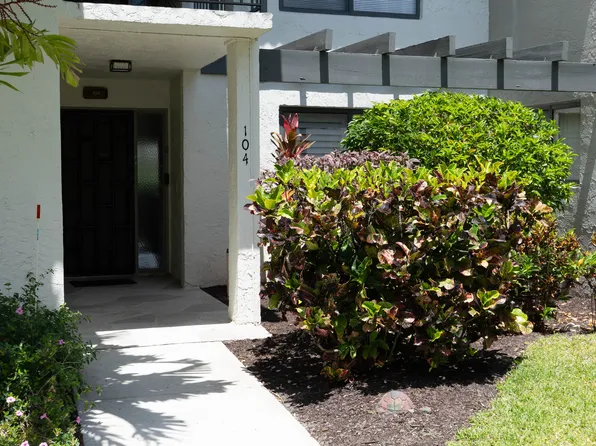 5631 Fairway Park Dr APT 104, Boynton Beach, FL 33437