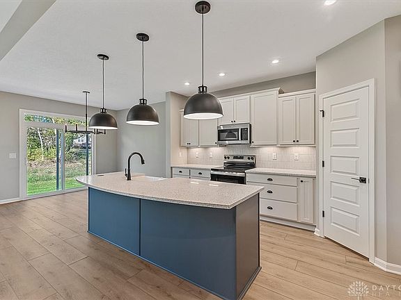 2nd image of 2539 Golden Leaf Dr