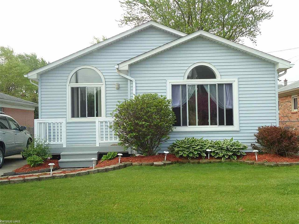 1st image of 22500 Milner Saint
