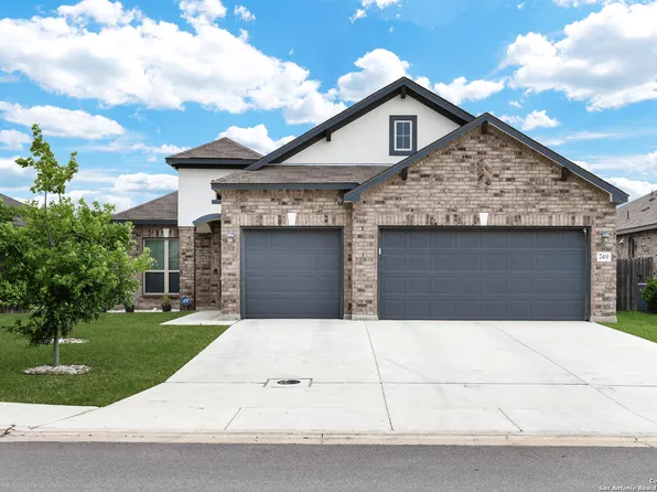749 Willowbrook, New Braunfels, TX 78130