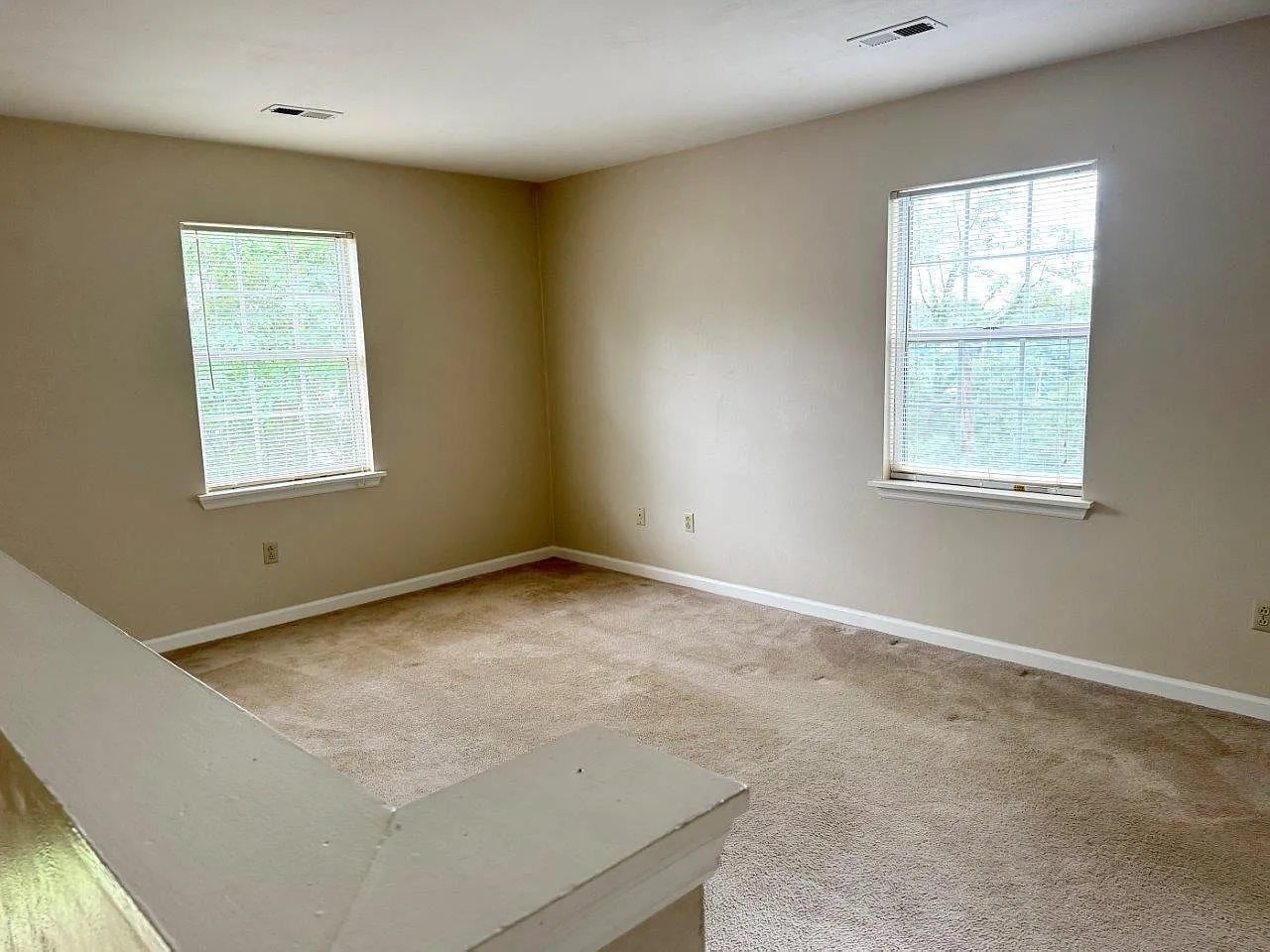 2130 Stephenson Ave SW — Photo 2