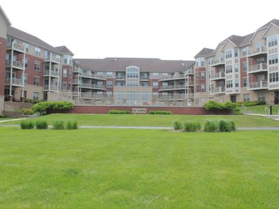 4110 S Lake Dr UNIT 337, Saint Francis, WI, 53235