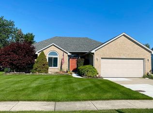 51827 Lillian Rd, Chesterfield, MI 48047