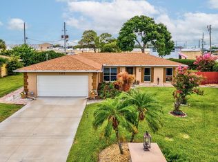 101 Harbor Bluff Dr, Largo, FL 33770