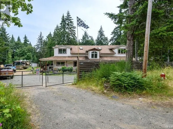 2524 Macaulay Rd, Comox Valley, BC V9J 1B5