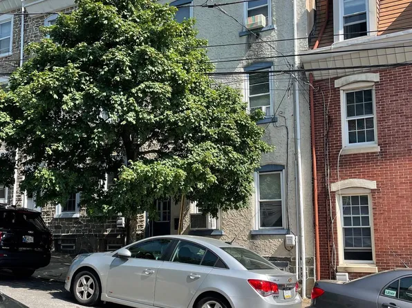 233 Hermitage St, Philadelphia, PA 19127