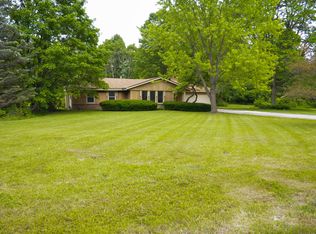 W230S5980 Molla Dr, Waukesha, WI 53189