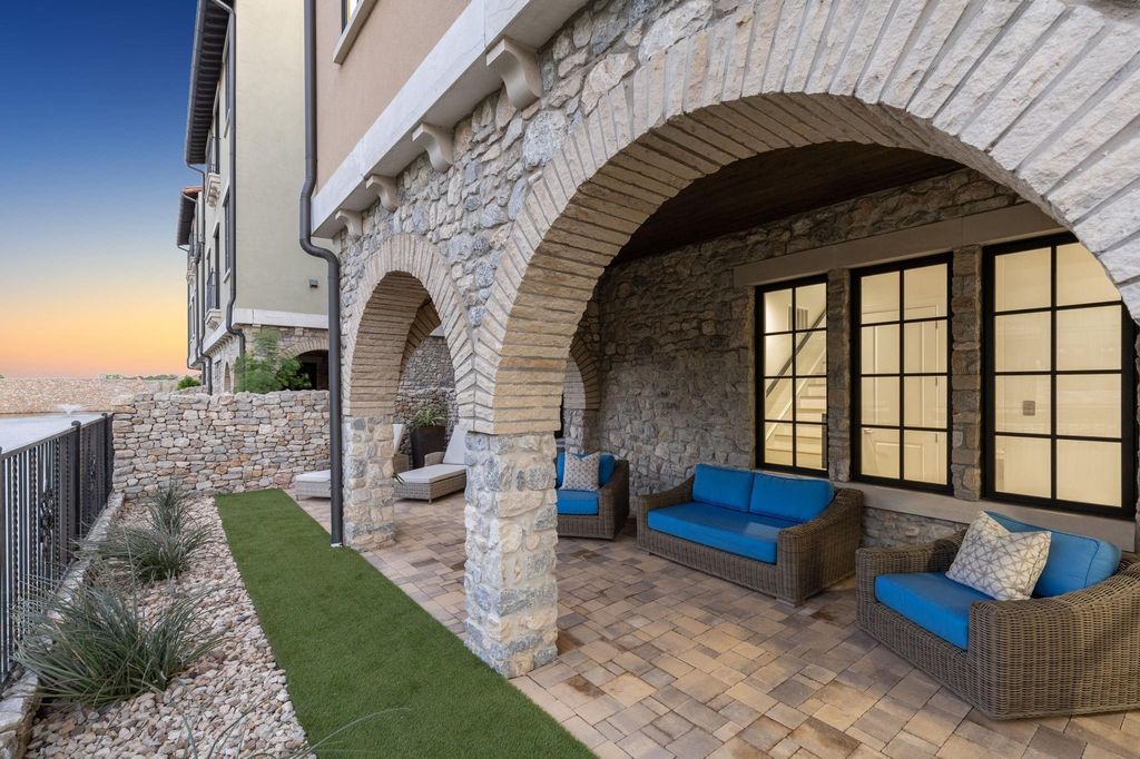 18 Comillas Ct, Westlake, TX - View 2