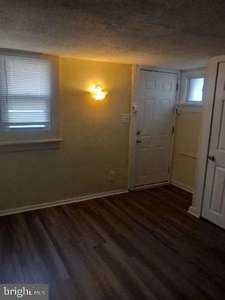 1 bed, 1.0 bath, 1620 sqft, $850 — Photo 3