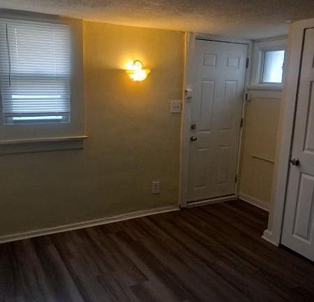 3rd image of 5426 Jonquil Ave