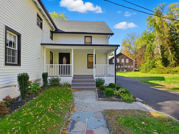 39 Cox Ave #B, Armonk, NY 10504